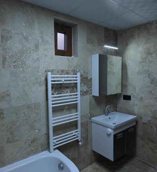 اتاق سوپریور با تخت بزرگ, Stone Owl Otel & Restaurant