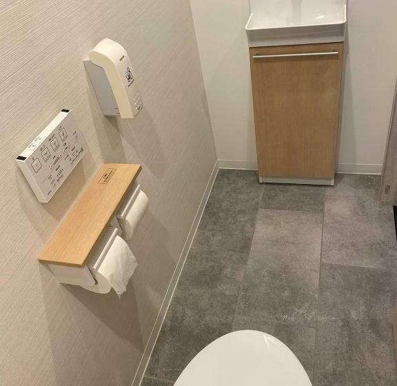 共用房间的床, Jakotelplus Nanba Mixed Dormitory