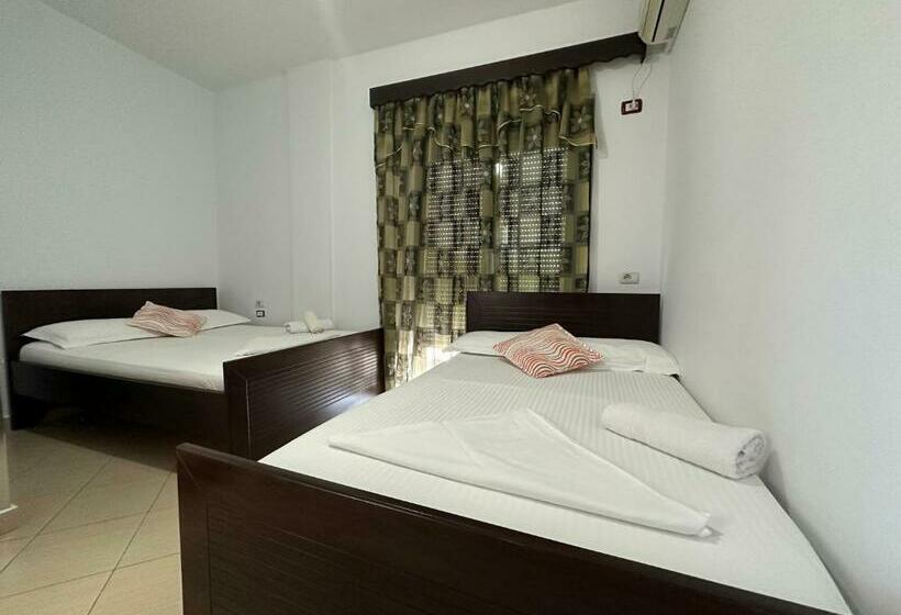 اتاق خانوادگی, Trifoni