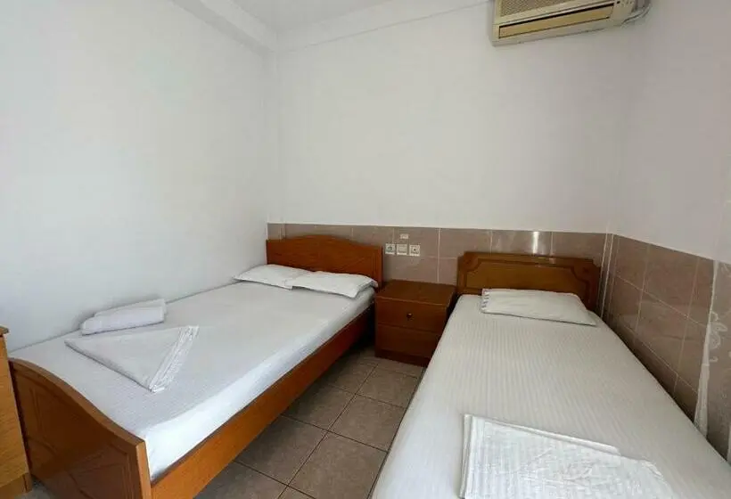Standard-huone, Trifoni