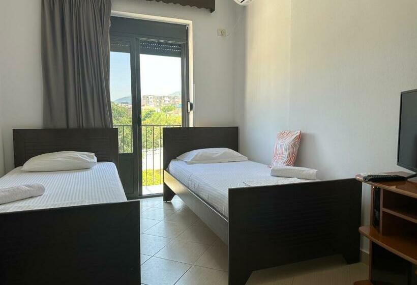 اتاق استاندارد, Trifoni