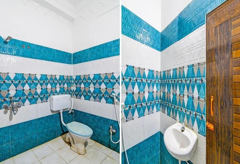 اتاق کلاسیک سه تخته, Oyo Flagship Hotel Ashirbad Deluxe