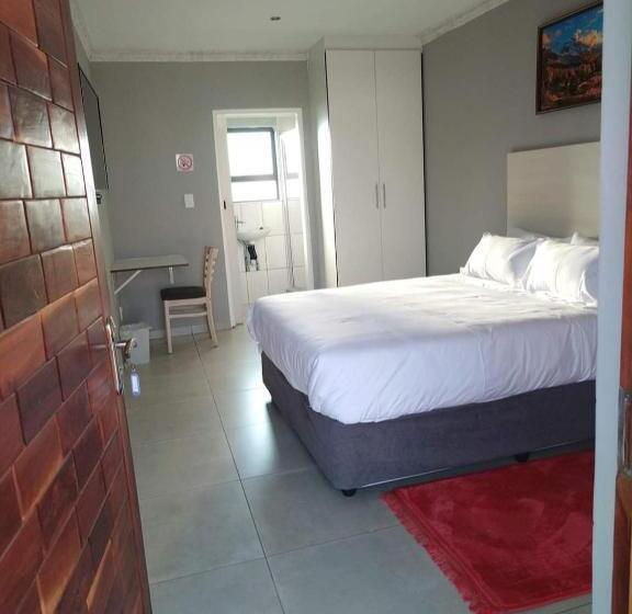 חדר סטנדרט, The Nest