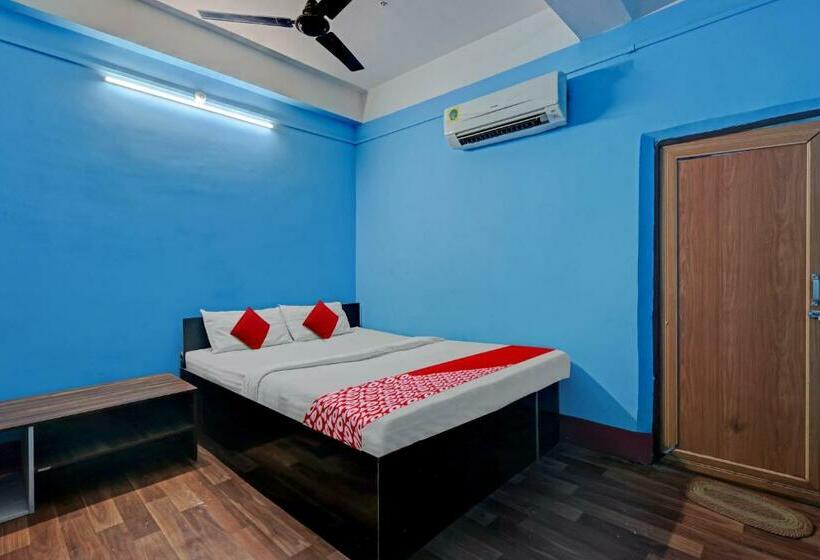 اتاق کلاسیک سه تخته, Oyo Flagship Singha Guest House