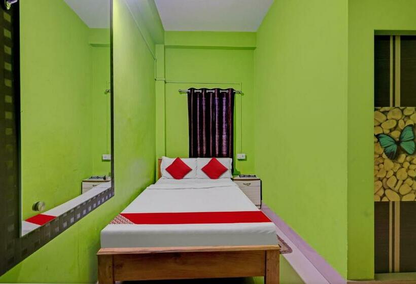 اتاق کلاسیک سه تخته, Oyo Flagship Singha Guest House