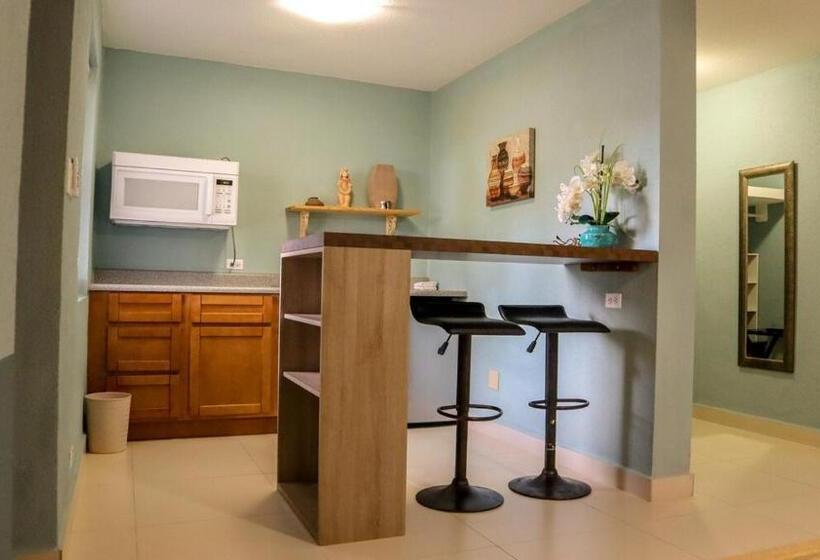 スタンダードスタジオ, Ocean Villa Guam