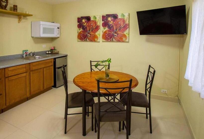 패밀리 스위트, Ocean Villa Guam