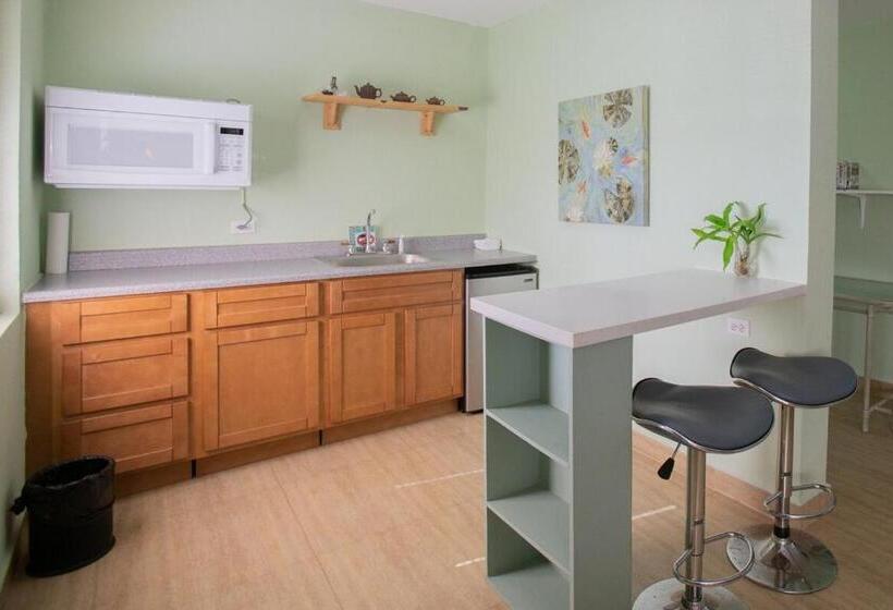 スタンダードスタジオ, Ocean Villa Guam