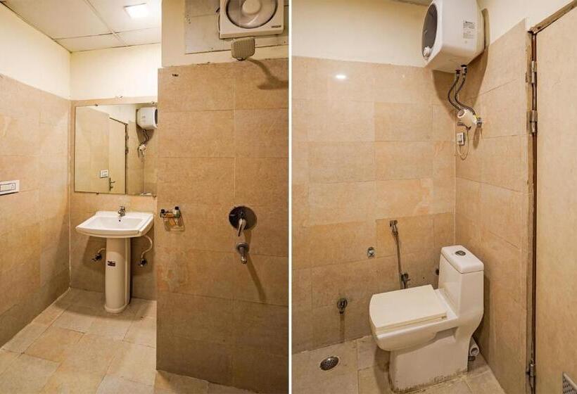 Quarto Triplo Deluxe, Collection O Riveria Resort