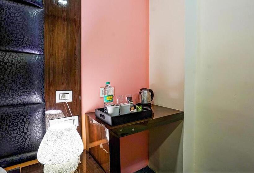 חדר דלוקס לשלושה, Collection O Riveria Resort