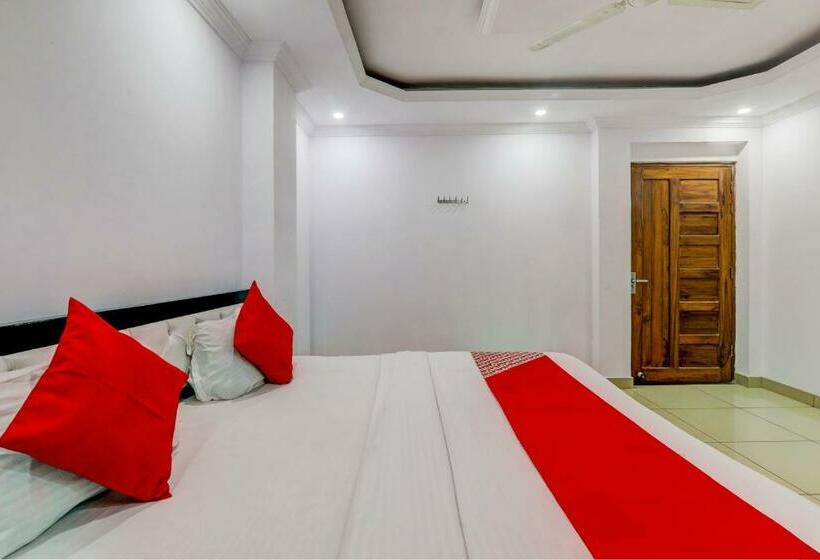 اتاق کلاسیک سه تخته, Oyo Flagship Vishal Royal