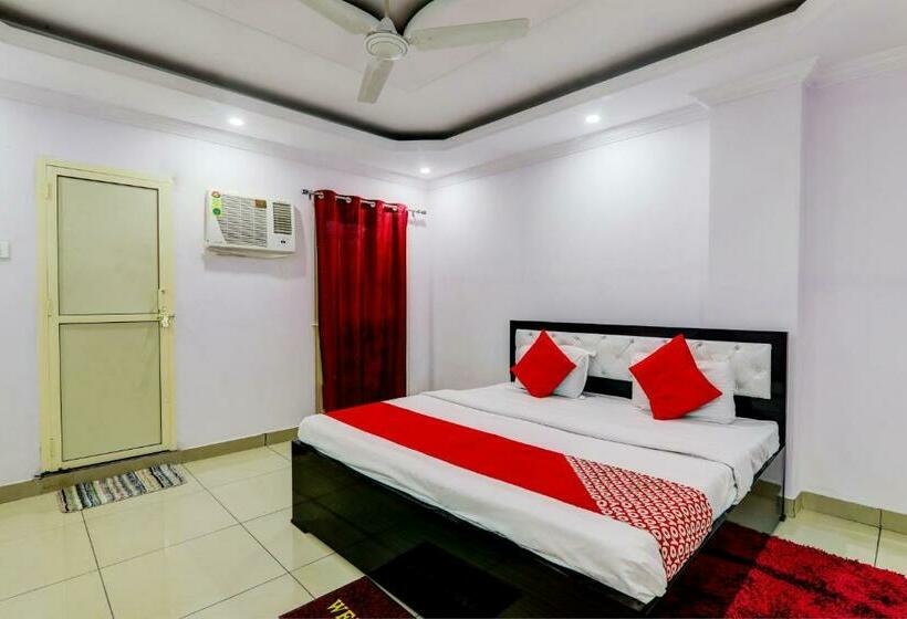 اتاق کلاسیک سه تخته, Oyo Flagship Vishal Royal