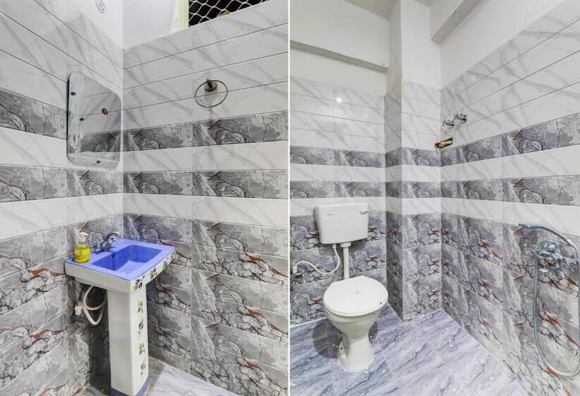 اتاق کلاسیک سه تخته, Oyo Flagship Vishal Royal