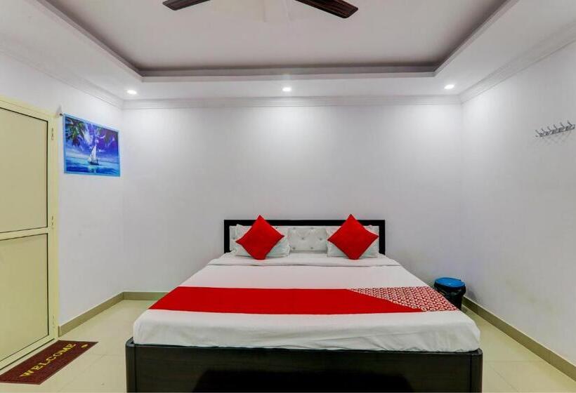 اتاق کلاسیک سه تخته, Oyo Flagship Vishal Royal