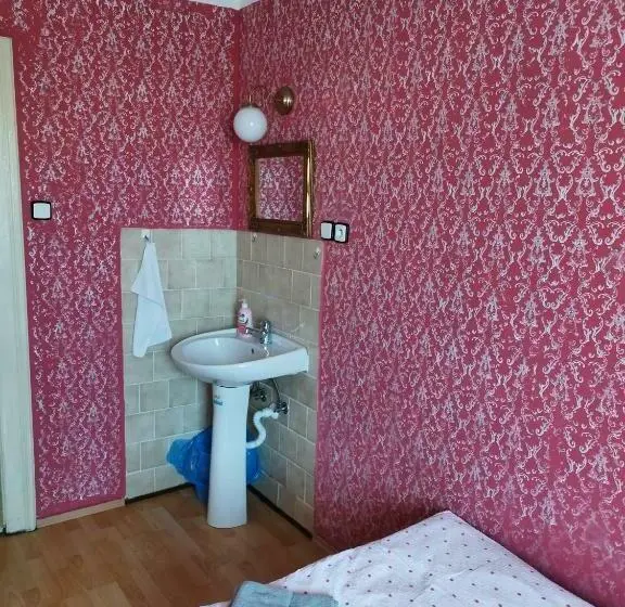 スタンダードルーム, Restaurace A Penzion U Kulíků