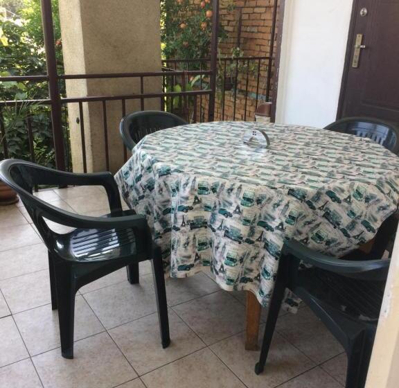 اتاق استاندارد, Alex's Cosy Guesthouse