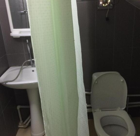 اتاق استاندارد سه تخته با بالکن, Alex's Cosy Guesthouse