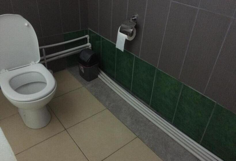 اتاق استاندارد سه تخته با بالکن, Alex's Cosy Guesthouse