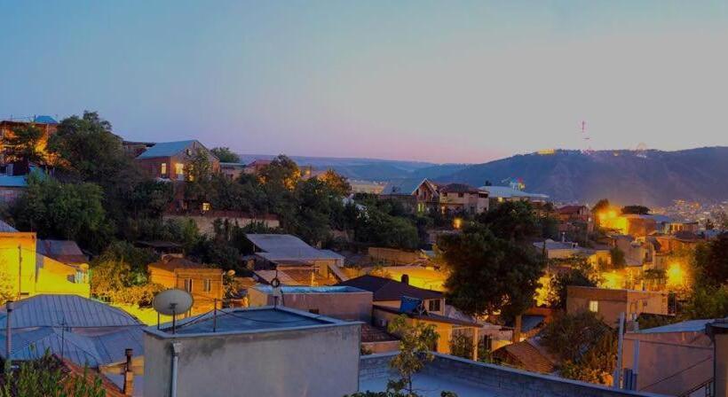 اتاق استاندارد چهارنفره با بالکن, Alex's Cosy Guesthouse