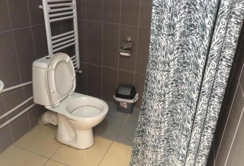 اتاق استاندارد چهارنفره با بالکن, Alex's Cosy Guesthouse