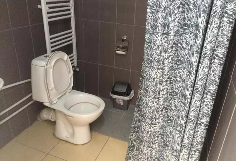 اتاق استاندارد چهارنفره با بالکن, Alex's Cosy Guesthouse