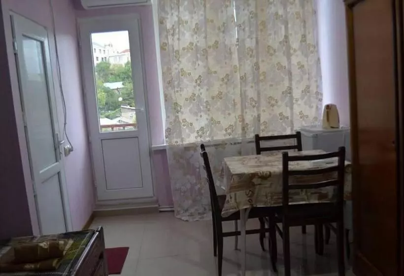 اتاق استاندارد چهارنفره با بالکن, Alex's Cosy Guesthouse