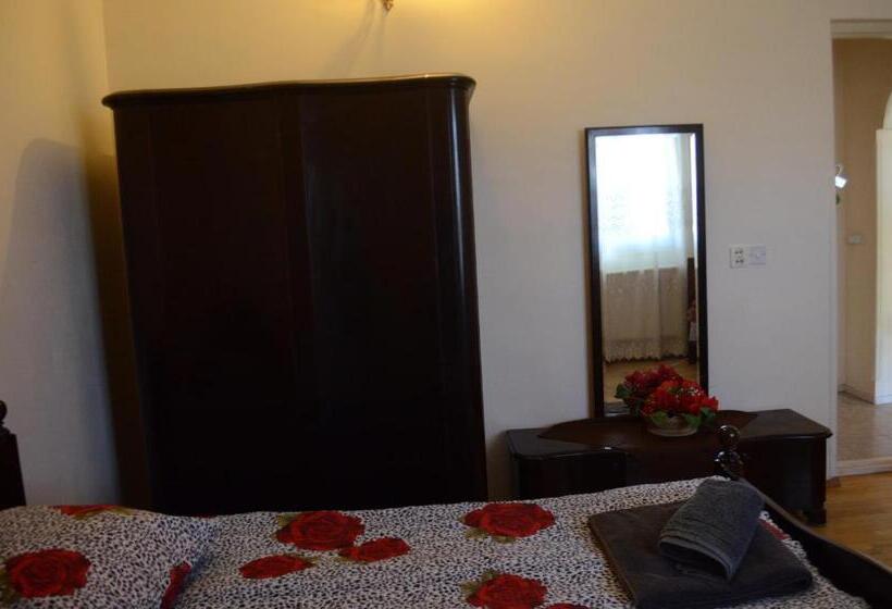 اتاق استاندارد سه نفره, Alex's Cosy Guesthouse