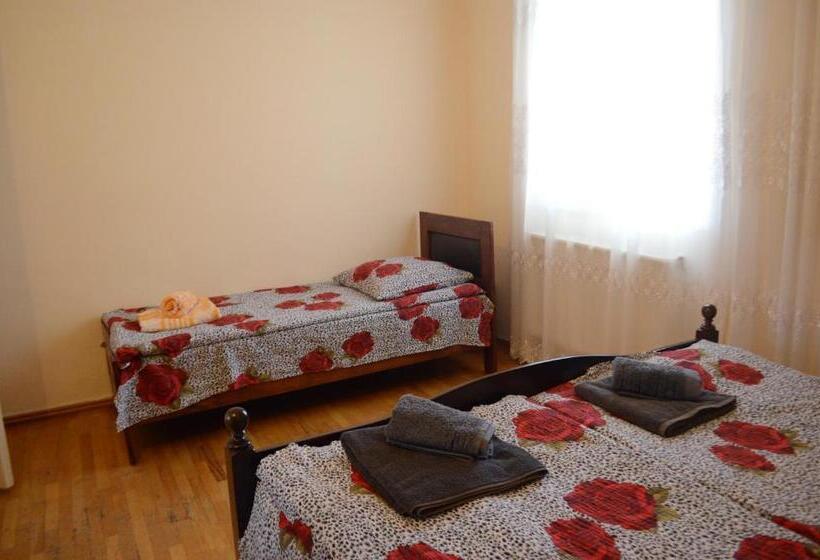اتاق استاندارد سه نفره, Alex's Cosy Guesthouse