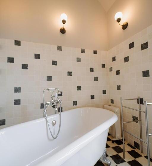 סוויטה יוקרתית, Chateau De Bézyl