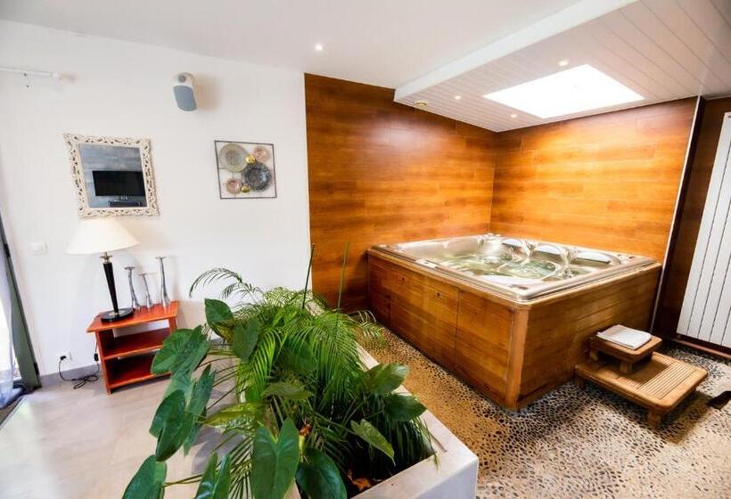 סוויטת פרמיום, La Ferme De L Oudon & Spa