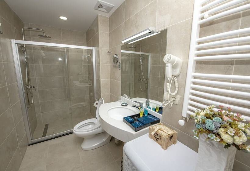 اتاق استاندارد, Crystal Hotel & Spa