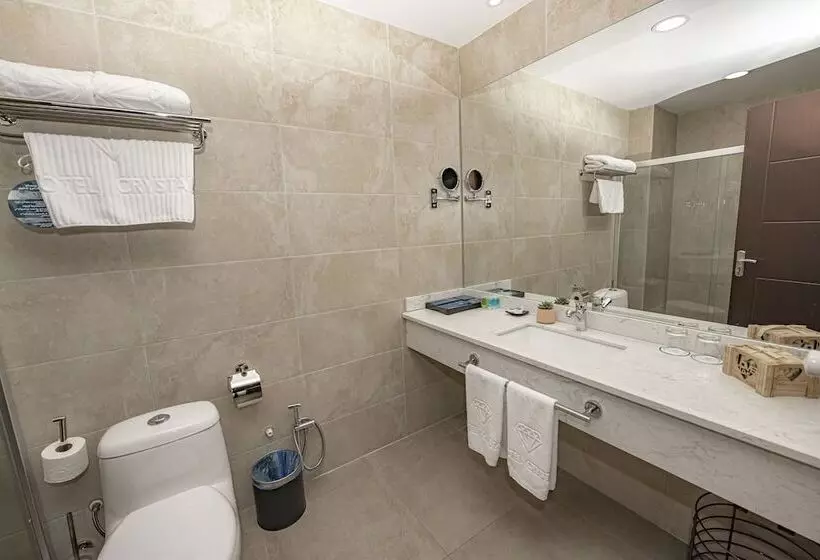 اتاق سوپریور سه تخته, Crystal Hotel & Spa
