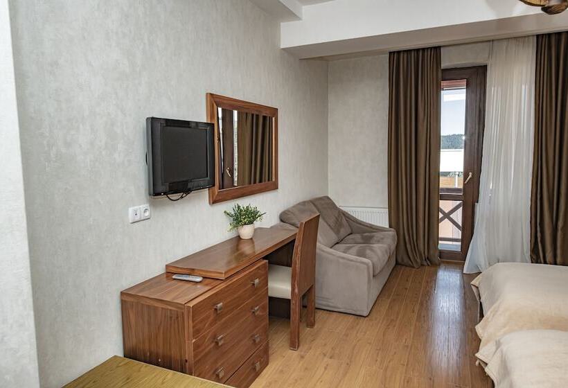 اتاق سوپریور سه تخته, Crystal Hotel & Spa