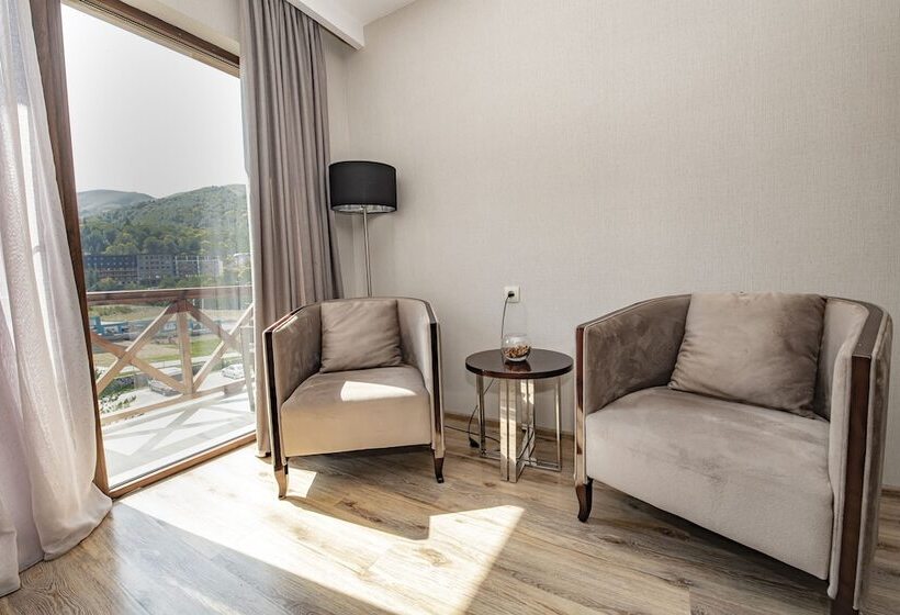 اتاق سوپریور سه تخته, Crystal Hotel & Spa