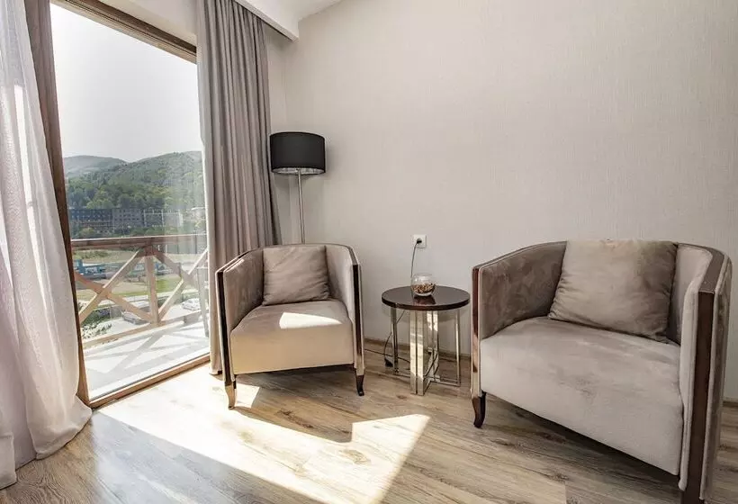 اتاق سوپریور سه تخته, Crystal Hotel & Spa