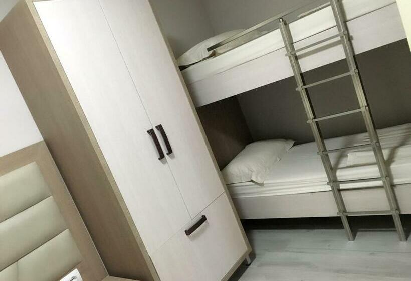 2 Sovrums Lägenhet, Airen Hotel Velipoje