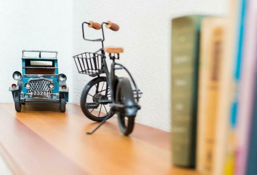 Номер Стандарт, Alte Post