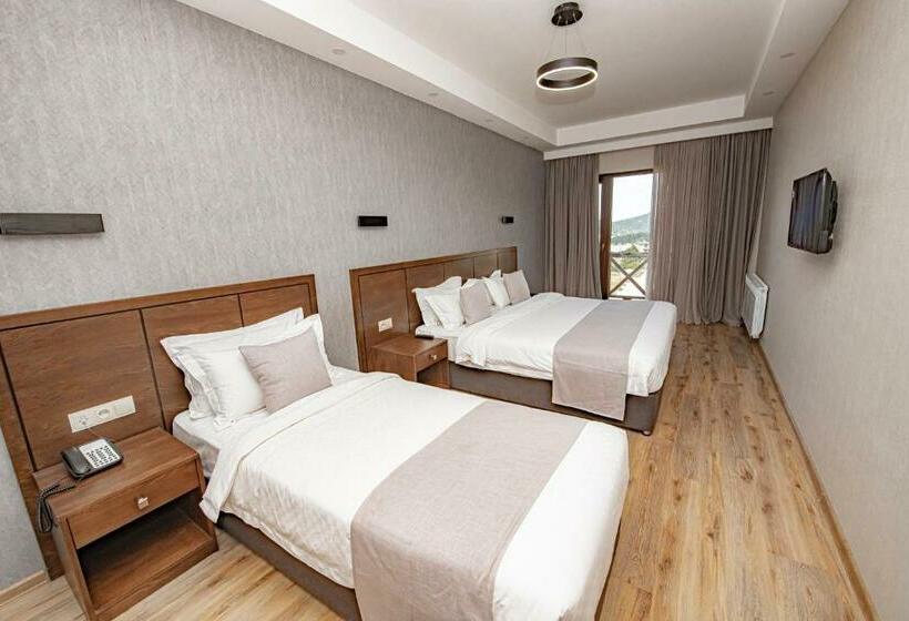 اتاق سوپریور سه تخته, Crystal Hotel & Spa