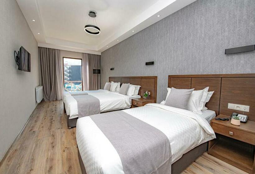 اتاق سوپریور سه تخته, Crystal Hotel & Spa