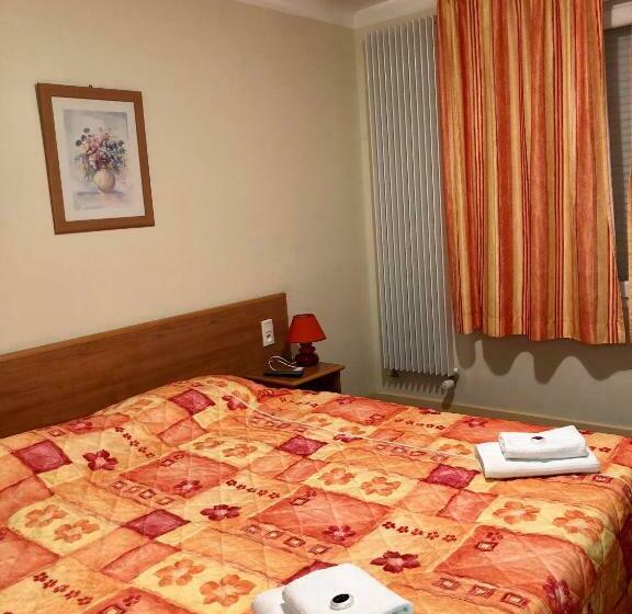 Номер Стандарт Трехместный, Hôtel Restaurant La Diligence