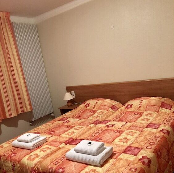 Номер Стандарт, Hôtel Restaurant La Diligence