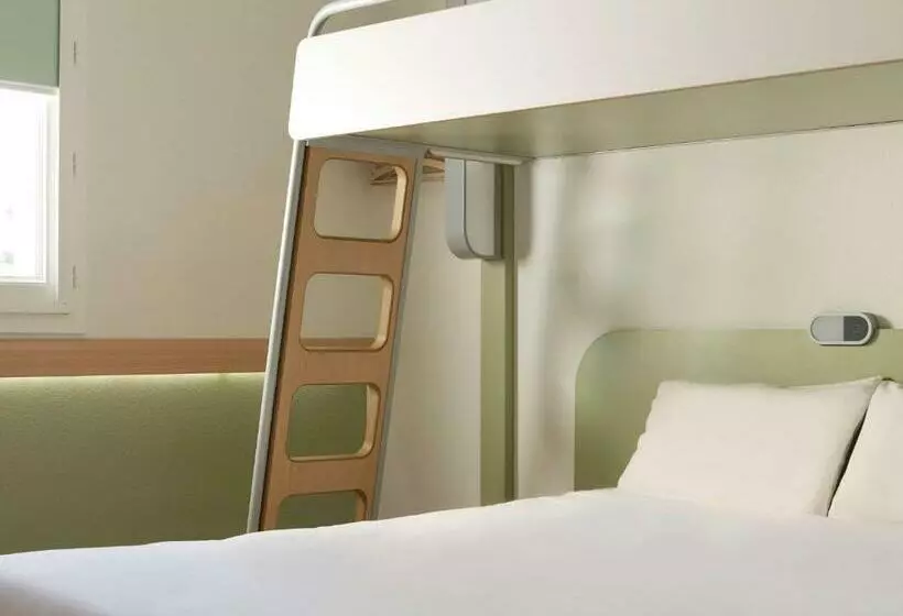 Triple Standard Room with Bunk Beds, Ibis Budget Romorantin