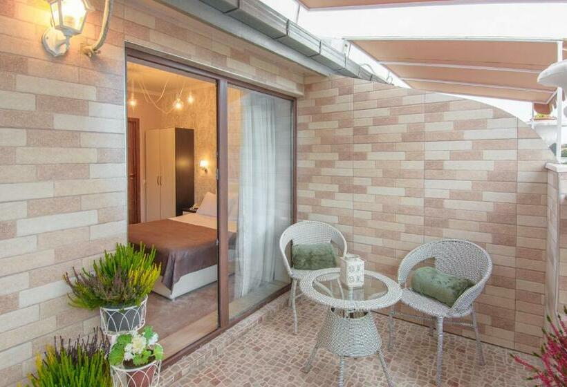 اتاق استاندارد با بالکن, King David  By Dnt Group