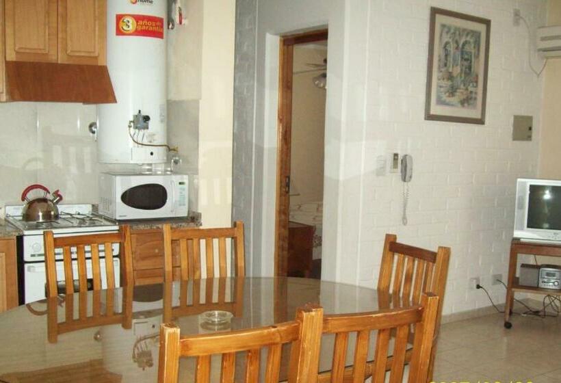 침실 2개 아파트, Muras Apart