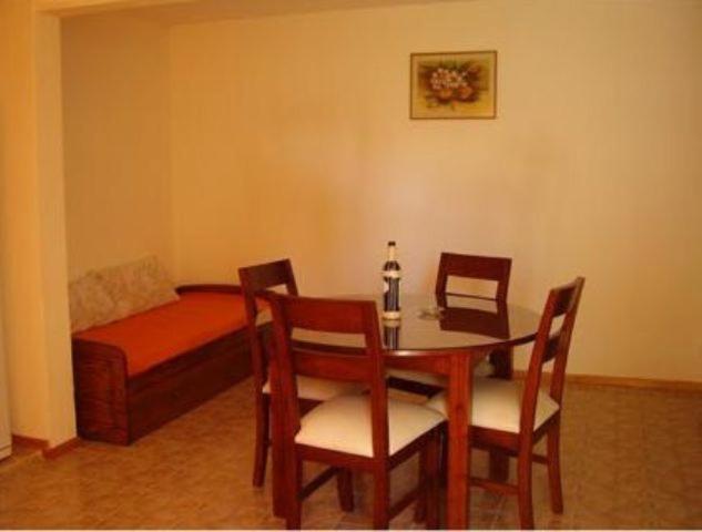 침실 1개 아파트, Muras Apart