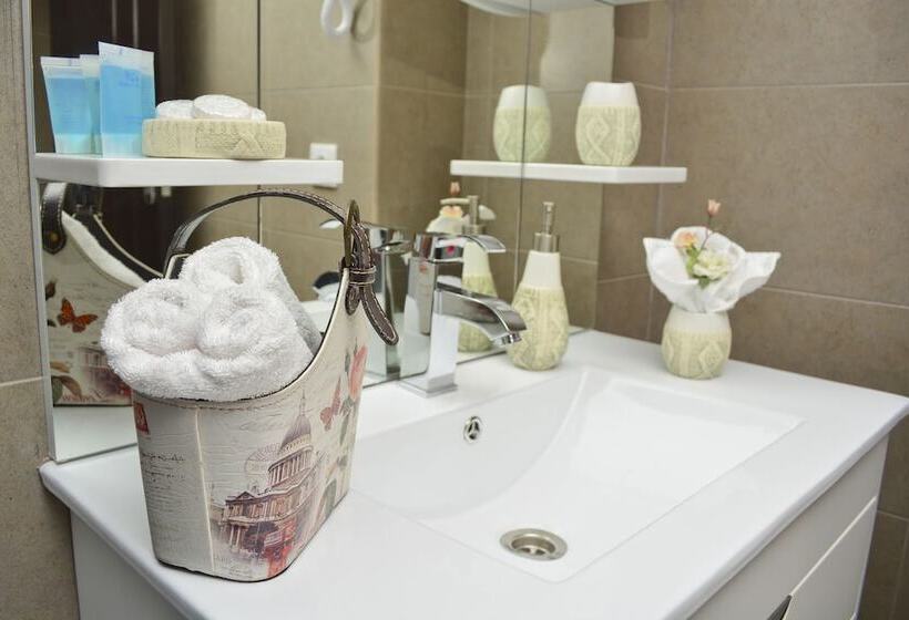 اتاق لوکس با بالکن, King David  By Dnt Group