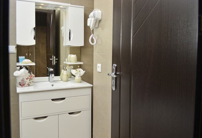 اتاق لوکس با بالکن, King David  By Dnt Group