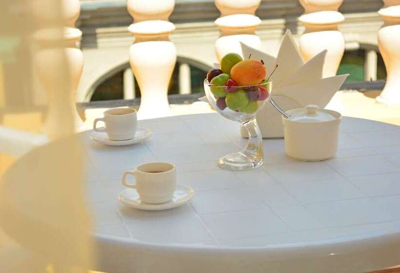 اتاق لوکس با بالکن, King David  By Dnt Group