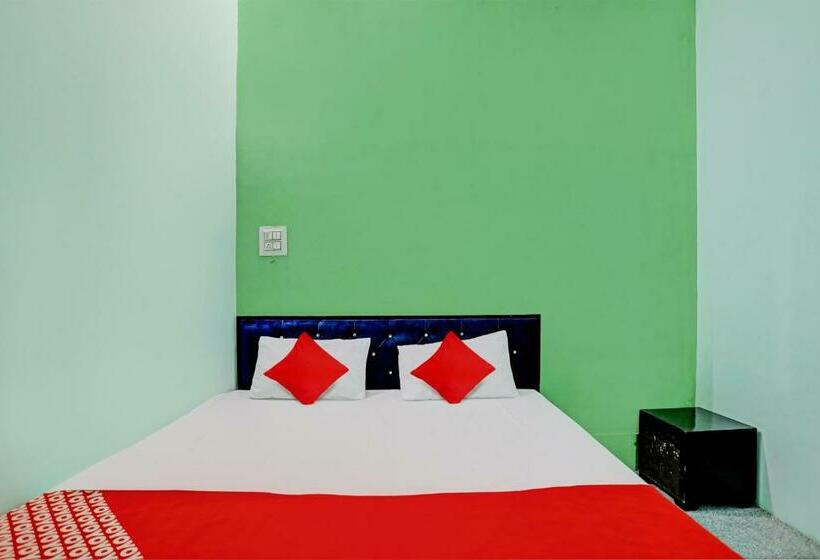 トリプルクラシックルーム, Oyo Flagship Ub Inn & Restaurant