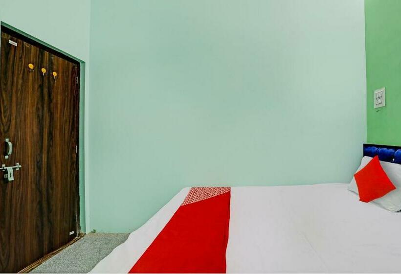 トリプルクラシックルーム, Oyo Flagship Ub Inn & Restaurant